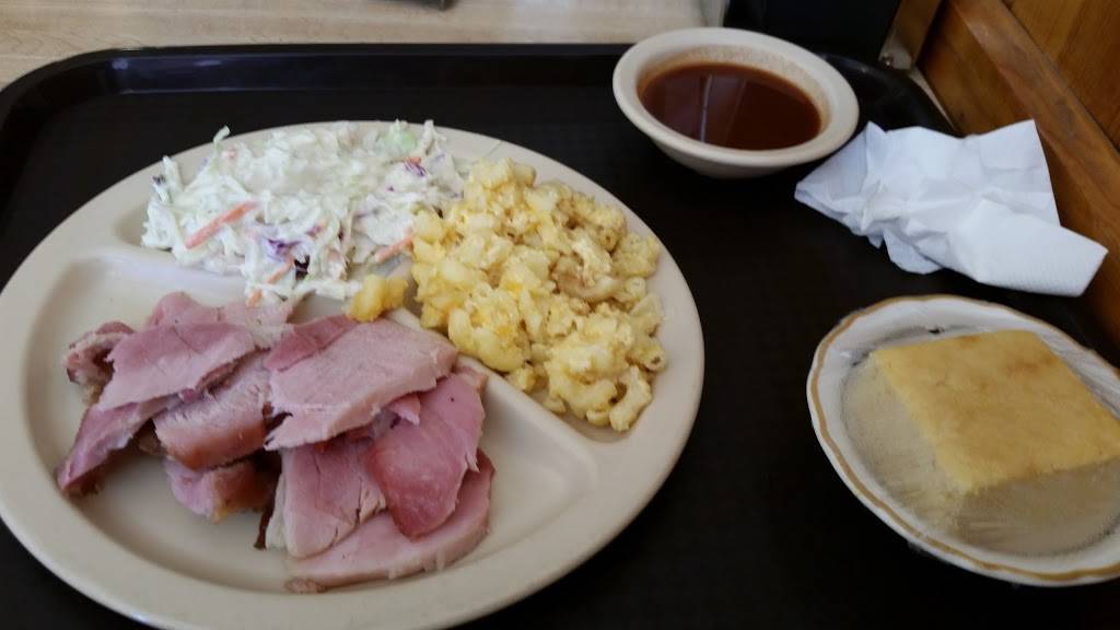 The Barbecue Pit | restaurant | 2888 University Ave, San Diego, CA 92104, USA | 6192982400 OR +1 619-298-2400