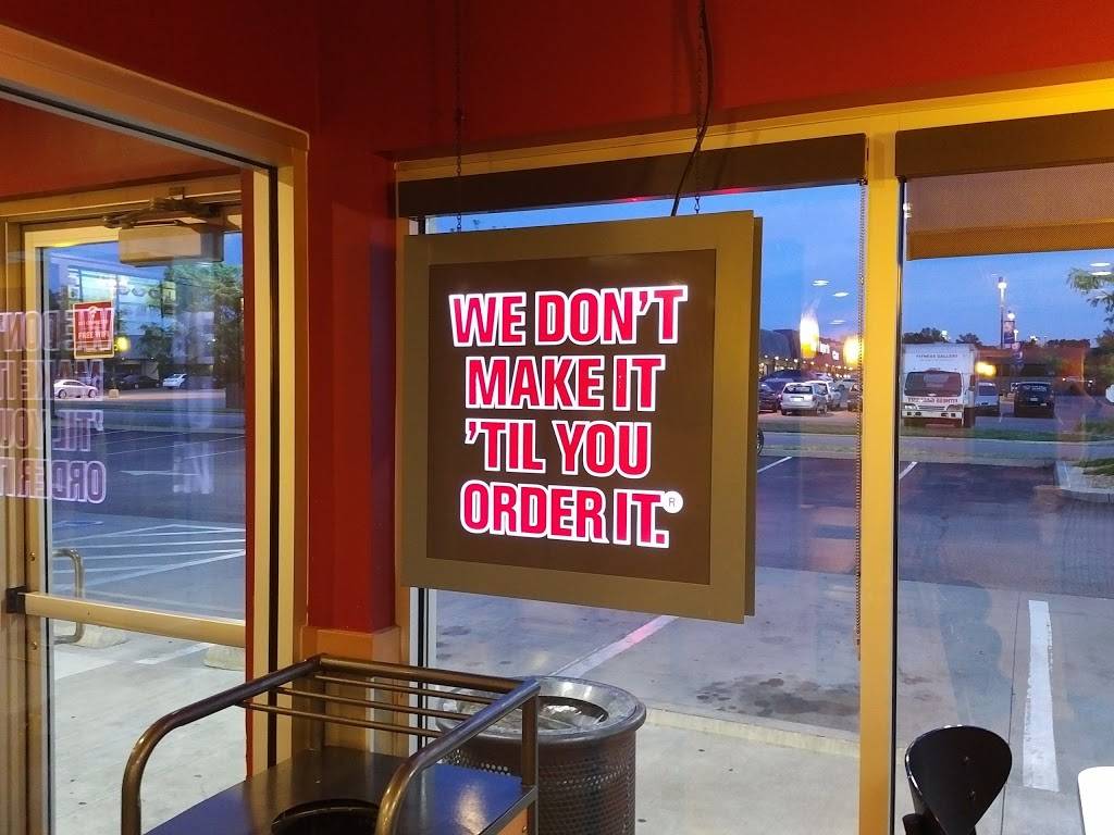 Jack in the Box | restaurant | 10317 Metcalf Ave, Overland Park, KS 66212, USA | 9133812618 OR +1 913-381-2618