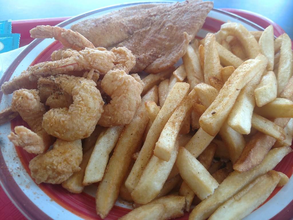 Billy’s Seafood & Gyros | restaurant | 8501 N Nebraska Ave, Tampa, FL 33604, USA | 8139315637 OR +1 813-931-5637