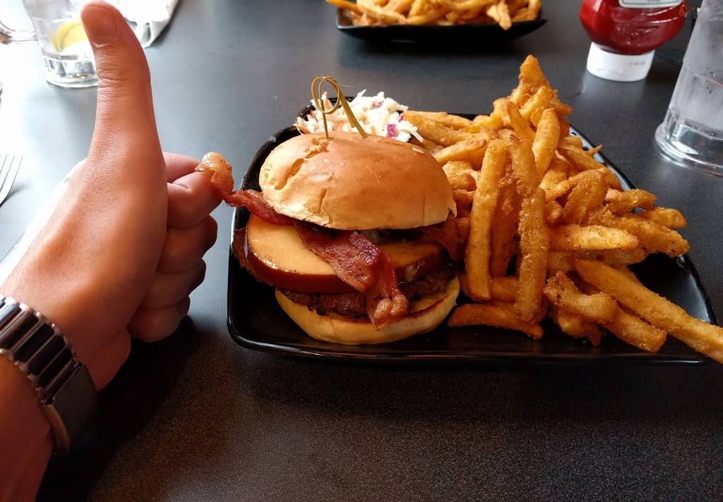 Bräuburgers Craft Burgers & Beer of Forest | restaurant | 1332 Venture Dr Suite A, Forest, VA 24551, USA | 4345252727 OR +1 434-525-2727