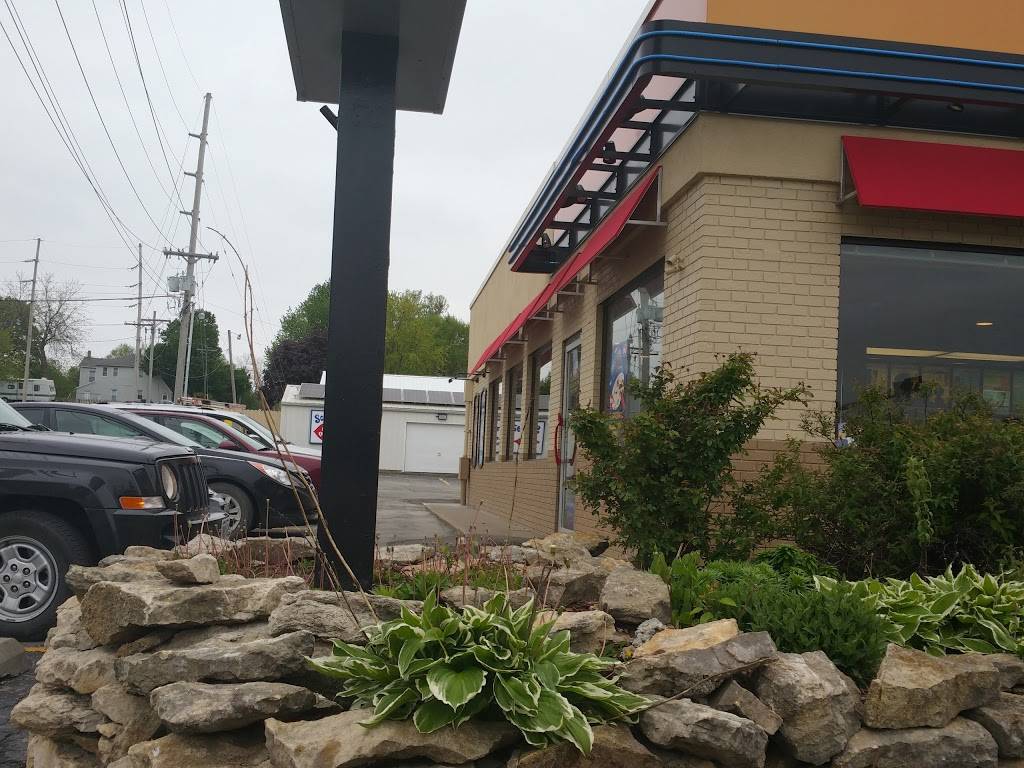 Dairy Queen Grill & Chill | restaurant | 108 S US Hwy 71, Savannah, MO 64485, USA | 8163245012 OR +1 816-324-5012