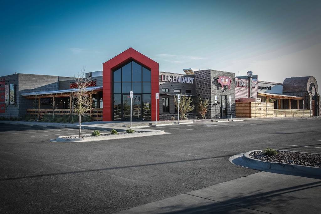 Famous Daves Bar-B-Que | restaurant | 12704 Montana Ave, El Paso, TX 79938, USA | 9152598400 OR +1 915-259-8400