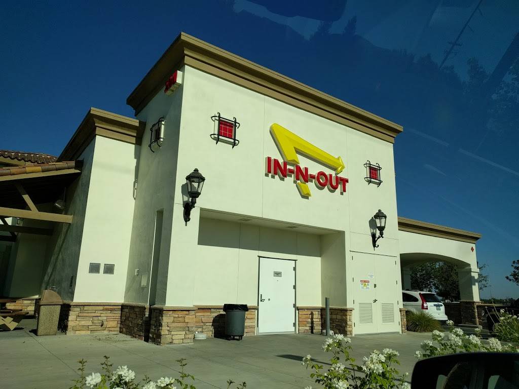 In-N-Out Burger | restaurant | 2011 Bronze Star Dr, Woodland, CA 95776, USA | 8007861000 OR +1 800-786-1000