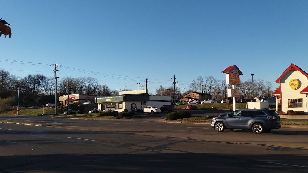 Subway | restaurant | 572 W Main St, Xenia, OH 45385, USA | 9373727225 OR +1 937-372-7225