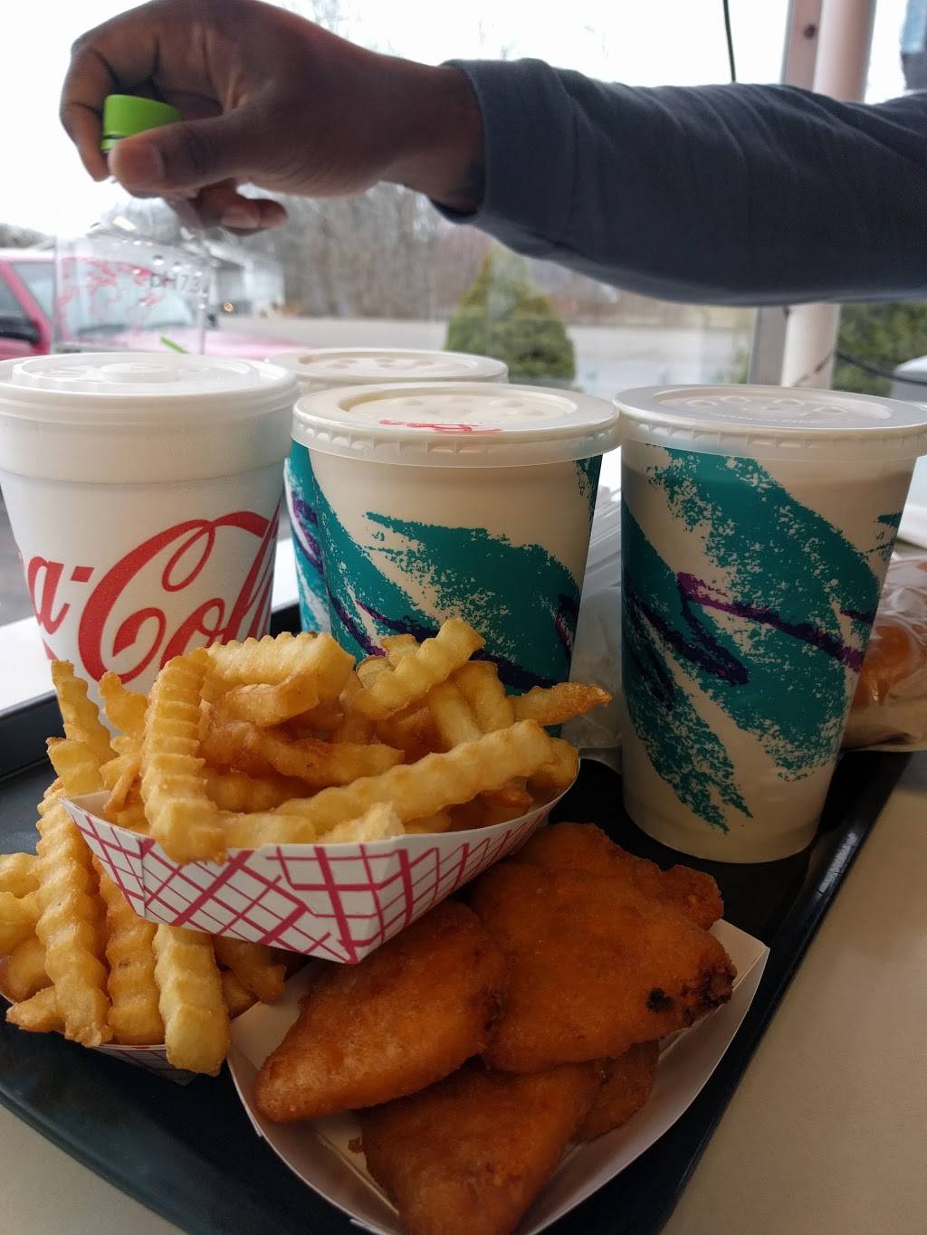 Frostee Freeze Drive-In | restaurant | 1617 N Broad St, Tazewell, TN 37879, USA | 4236263521 OR +1 423-626-3521