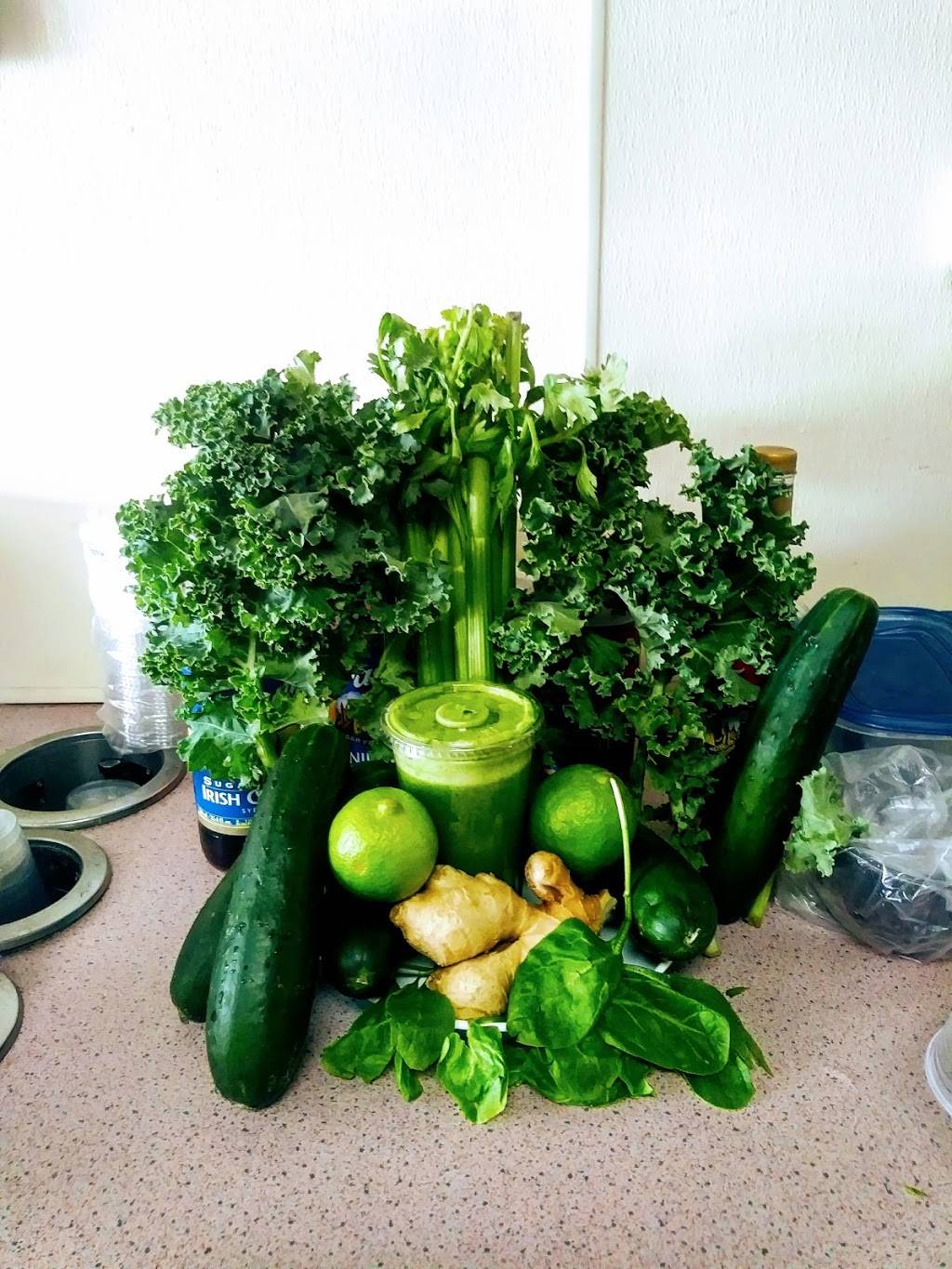 Rainbow Donuts & Smoothies | bakery | 1960 W Ray Rd, Chandler, AZ 85224, USA | 4809638888 OR +1 480-963-8888