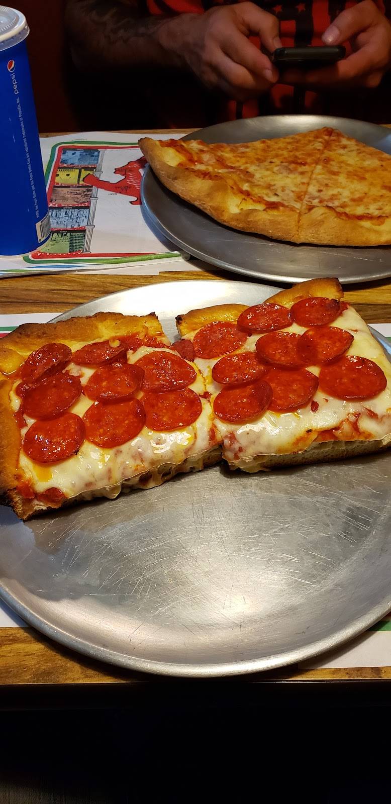 Kings | New York Pizza & Restaurant | restaurant | 499 Rosebud Ave, Clarksburg, WV 26301, USA | 3043260080 OR +1 304-326-0080