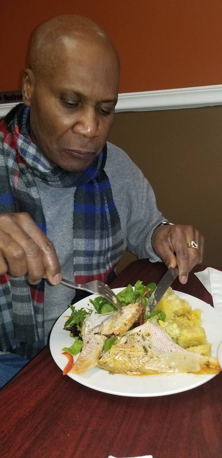 Oasis Caribbean Cuisine | restaurant | 487 Washington St, Norwood, MA 02062, USA | 7813520061 OR +1 781-352-0061