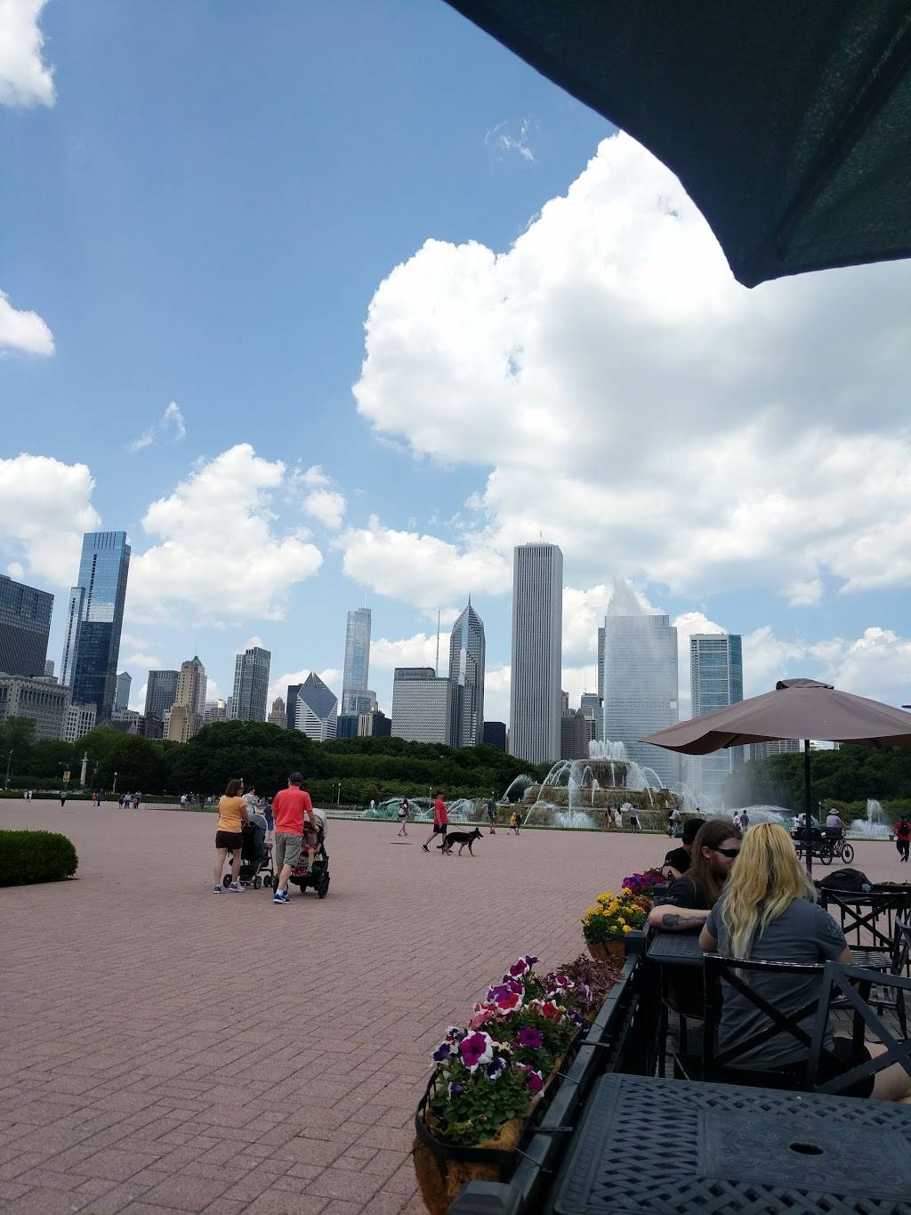 Bucks Four Star Grill | restaurant | 301 S Columbus Dr, Chicago, IL 60605, USA | 3128881378 OR +1 312-888-1378