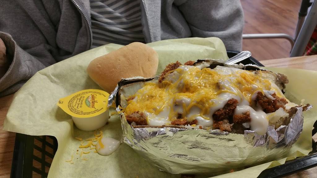 The Potato House | restaurant | 204 Connally St, Sulphur Springs, TX 75482, USA | 9032437225 OR +1 903-243-7225