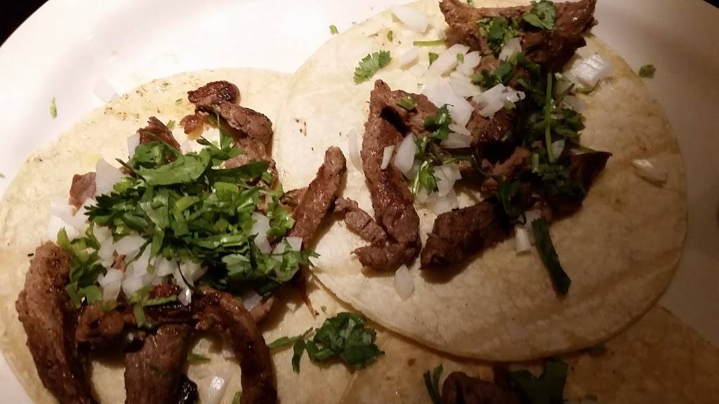 Poblanos Mexican Bar & Grill | restaurant | 808 Friendly Center Rd, Greensboro, NC 27408, USA | 3362999898 OR +1 336-299-9898