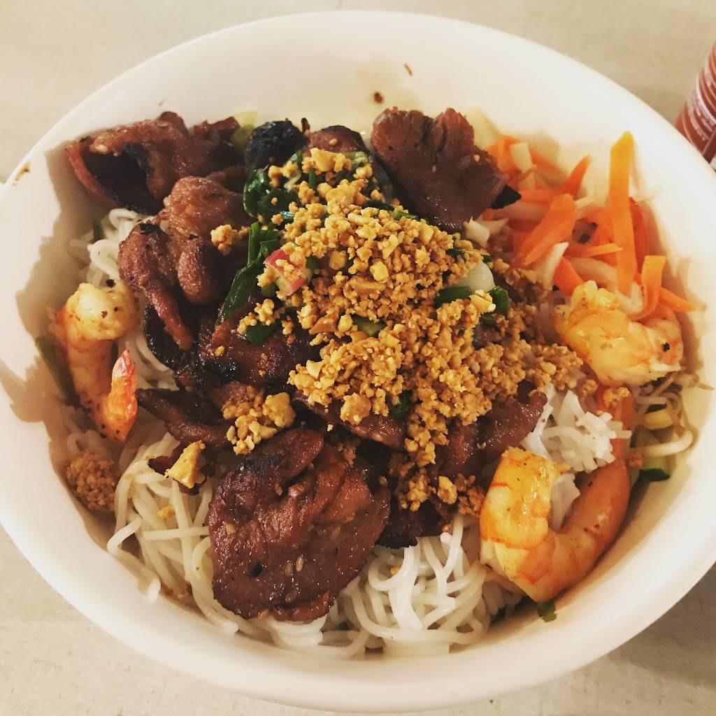 Saigon Restaurant | restaurant | 2006 S Calhoun St, Fort Wayne, IN 46802, USA | 2604568550 OR +1 260-456-8550