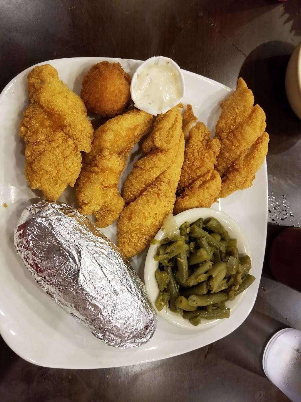 Catfish Campus Restaurant | restaurant | 2509 Keith Dr, Columbia, TN 38401, USA | 9313808439 OR +1 931-380-8439