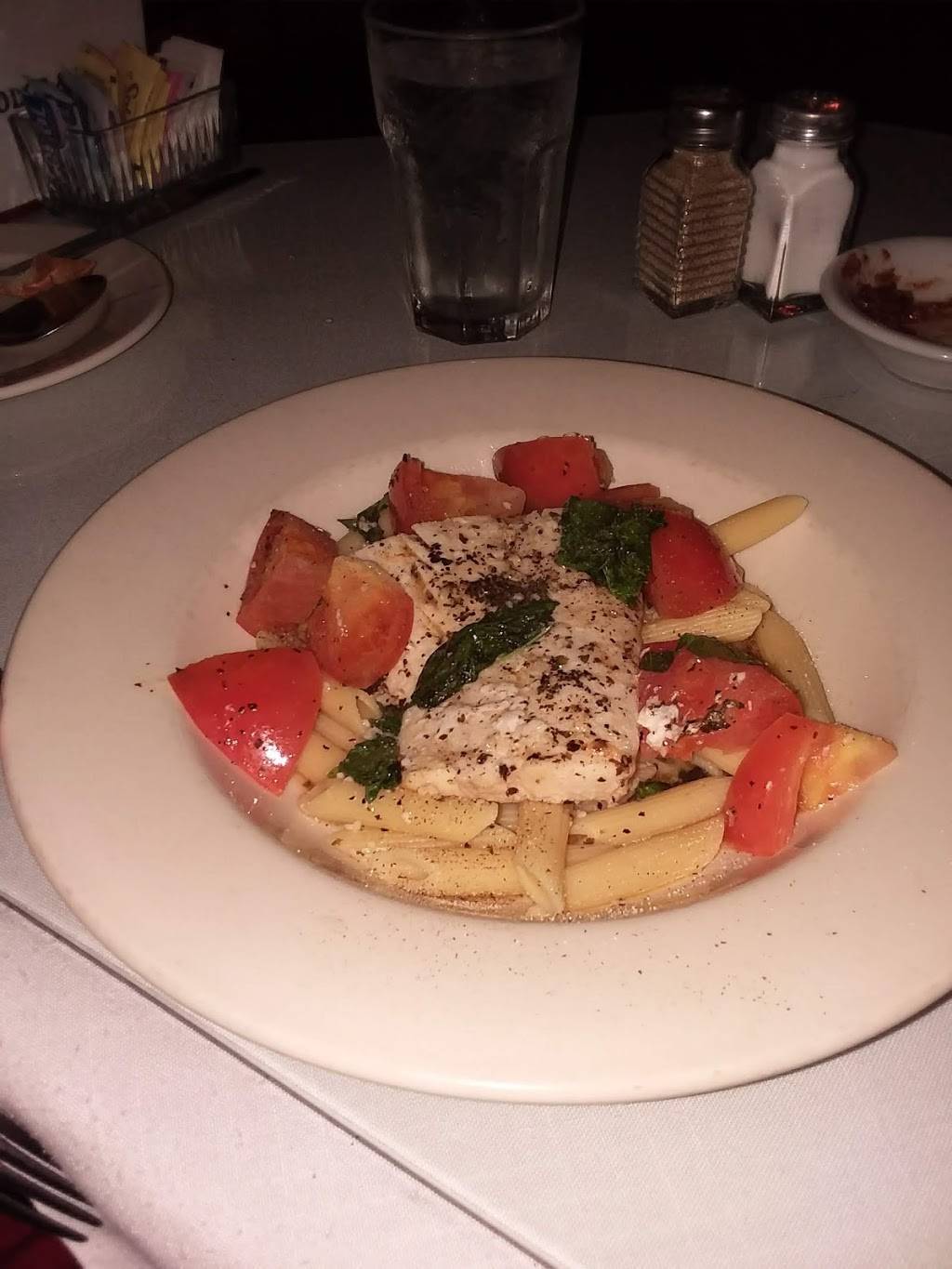 Giannis Ristorante Italiano | restaurant | 5030 Evergreen Way, Everett, WA 98203, USA | 4252522435 OR +1 425-252-2435