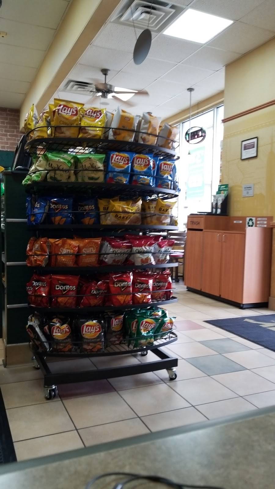 Subway Restaurants | restaurant | 251-05 Jamaica Ave, Queens, NY 11426, USA | 9173879795 OR +1 917-387-9795