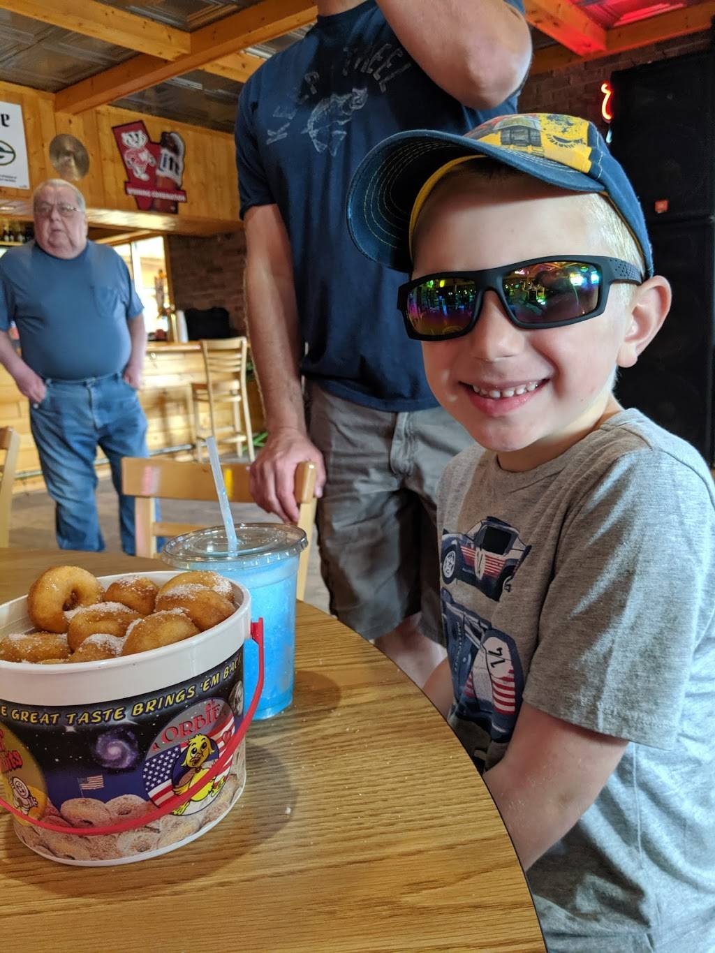 Bon Ton Tavern | restaurant | 212 Main St S, Luck, WI 54853, USA | 7154722959 OR +1 715-472-2959