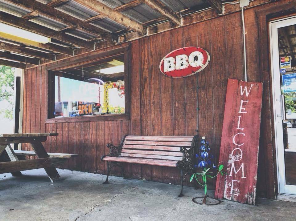 Old West Chuck Wagon BBQ | restaurant | 950 US Hwy 84 W, Teague, TX 75860, USA | 2547393102 OR +1 254-739-3102