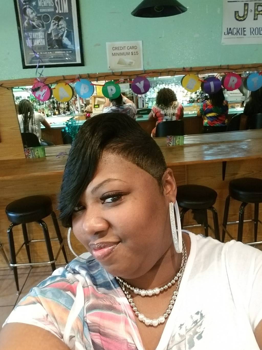 Chicago Pit Stop BBQ | restaurant | 9709 S Halsted St, Chicago, IL 60628, USA | 7738819700 OR +1 773-881-9700