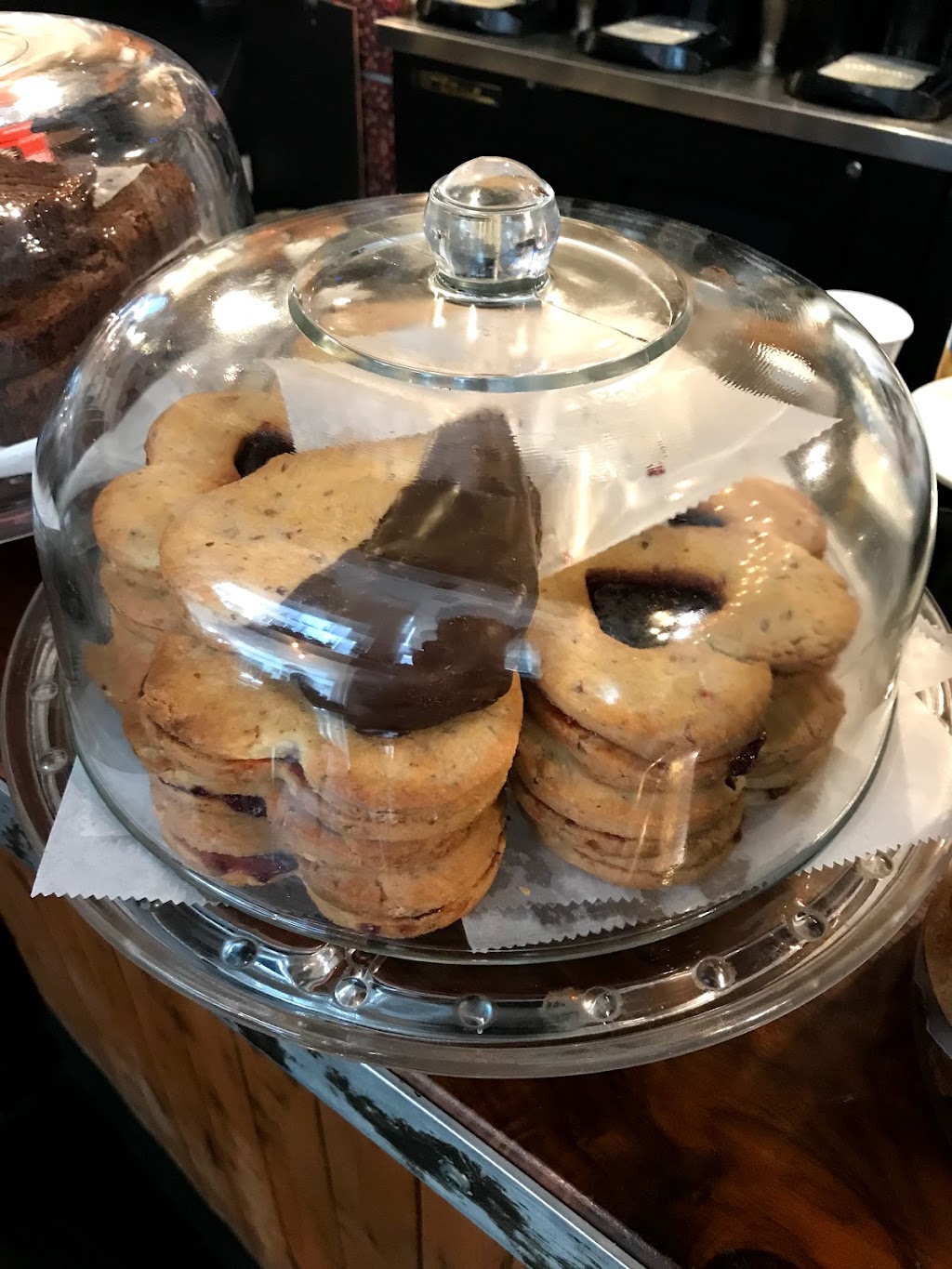 Telegraphe Cafe. | cafe | 107 W 18th St, New York, NY 10011, USA | 2124885810 OR +1 212-488-5810