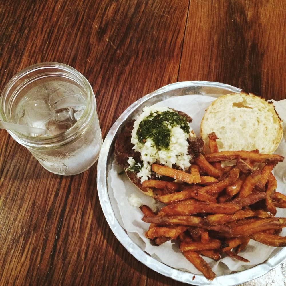 Bull City Burger and Brewery | restaurant | 107 E Parrish St, Durham, NC 27701, USA | 9196802333 OR +1 919-680-2333