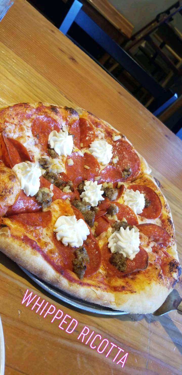 Glenshire Pizza Company | restaurant | 10095 Dorchester Dr Unit E, Truckee, CA 96161, USA | 5305365100 OR +1 530-536-5100