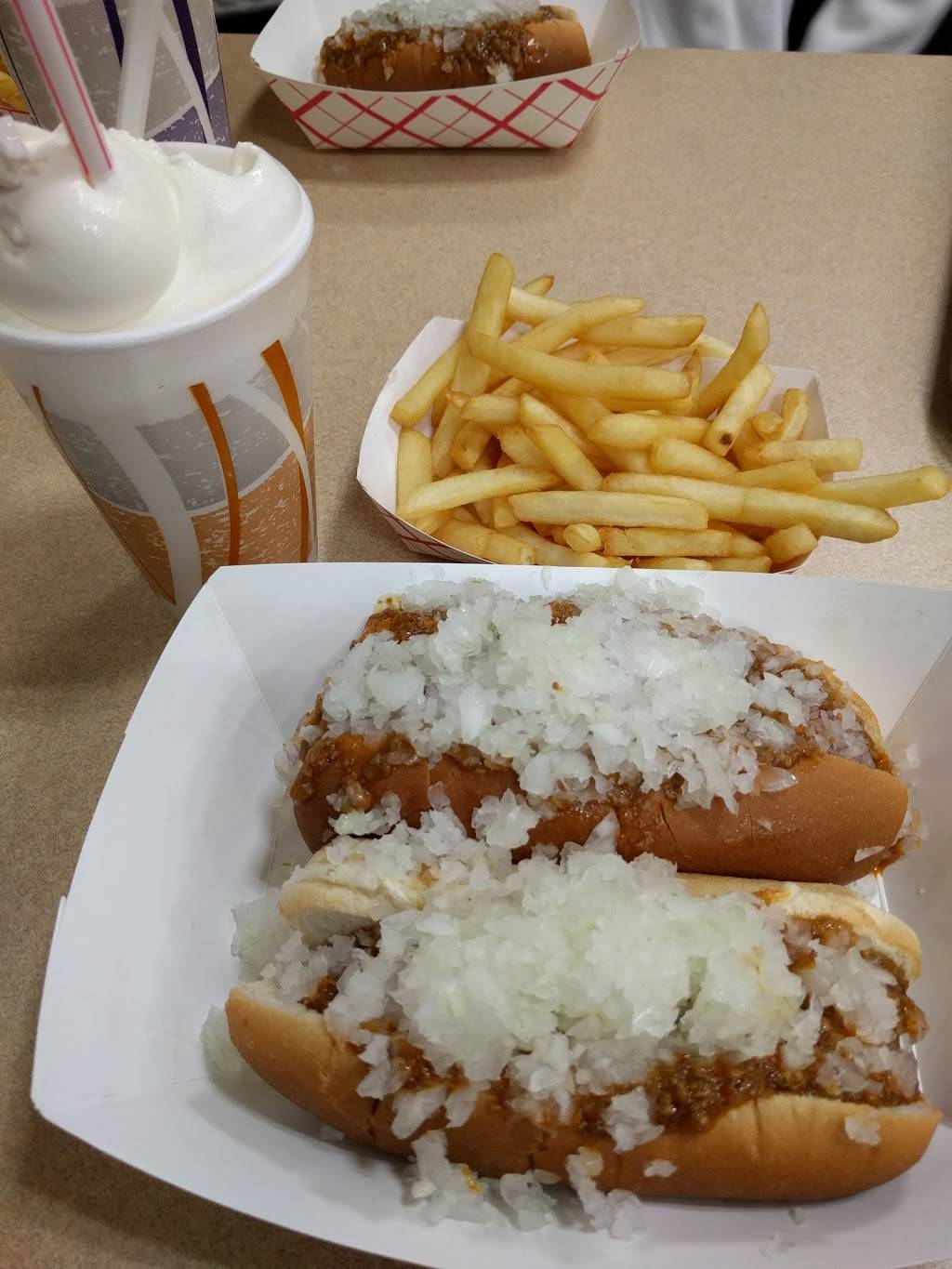 Famous Hot Weiner | restaurant | 2179 York Crossing Dr, York, PA 17408, USA | 7174304949 OR +1 717-430-4949