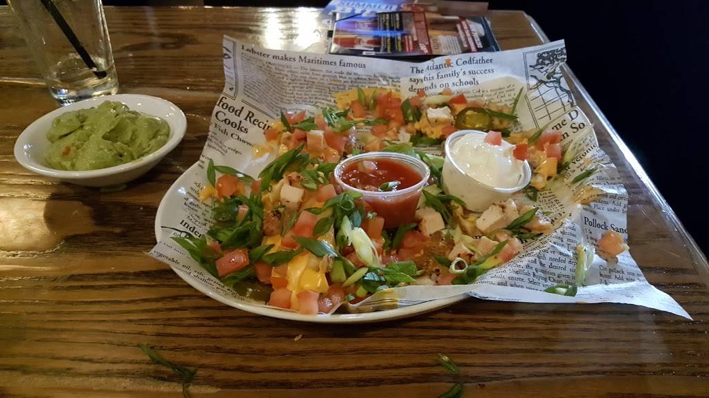 Fionn MacCools | restaurant | 17315 Leslie St, Newmarket, ON L3Y 0A4, Canada | 9058987899 OR +1 905-898-7899