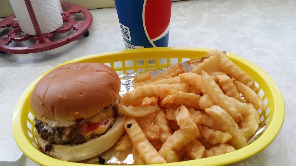 Mamies Drive Inn | restaurant | 9460 Andrew Jackson Highway, Laurel Hill, NC 28351, USA | 9104622130 OR +1 910-462-2130