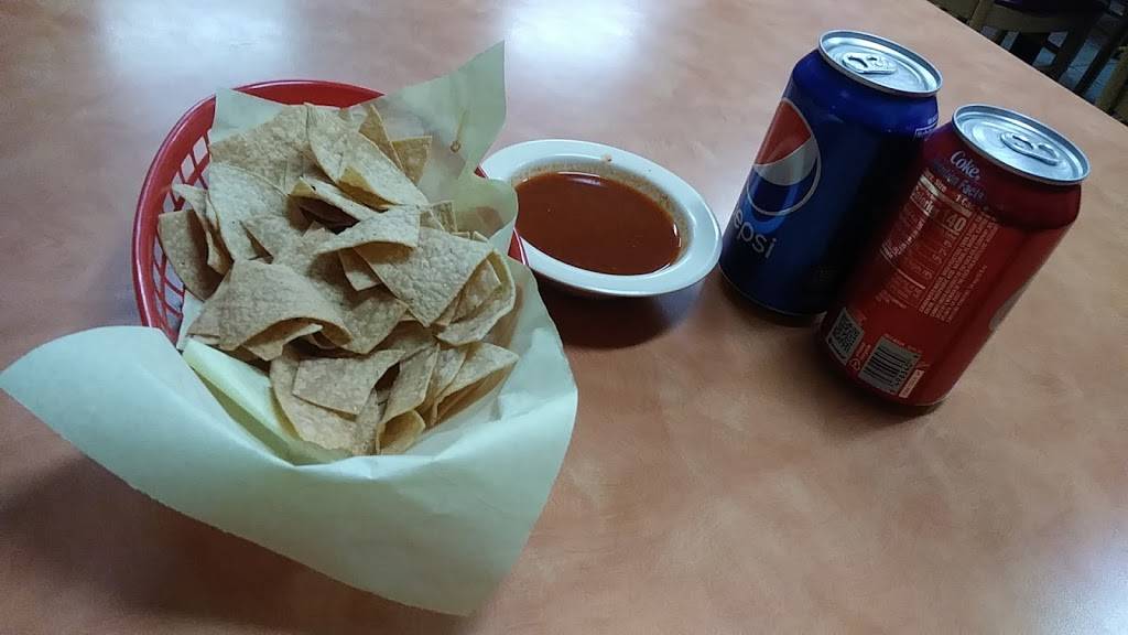 Rockys Tacos | restaurant | 3501 E 1st St, Los Angeles, CA 90063, USA | 3232604642 OR +1 323-260-4642