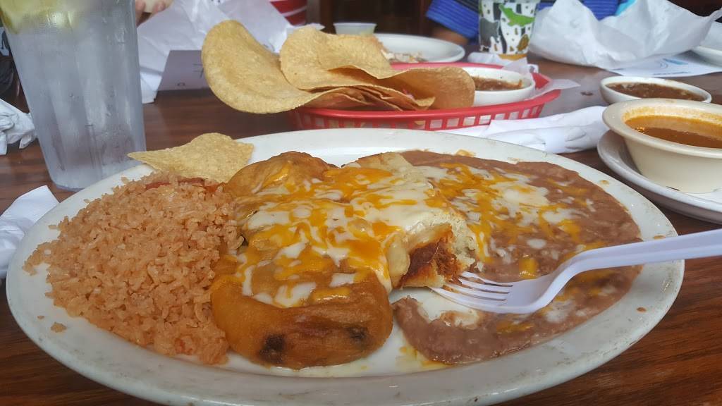 Super Mex | restaurant | 250 W Orangethorpe Ave, Fullerton, CA 92832, USA | 7149922624 OR +1 714-992-2624