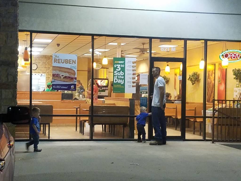 Subway | restaurant | 821 Eva St Suite M, Montgomery, TX 77356, USA | 9365978364 OR +1 936-597-8364