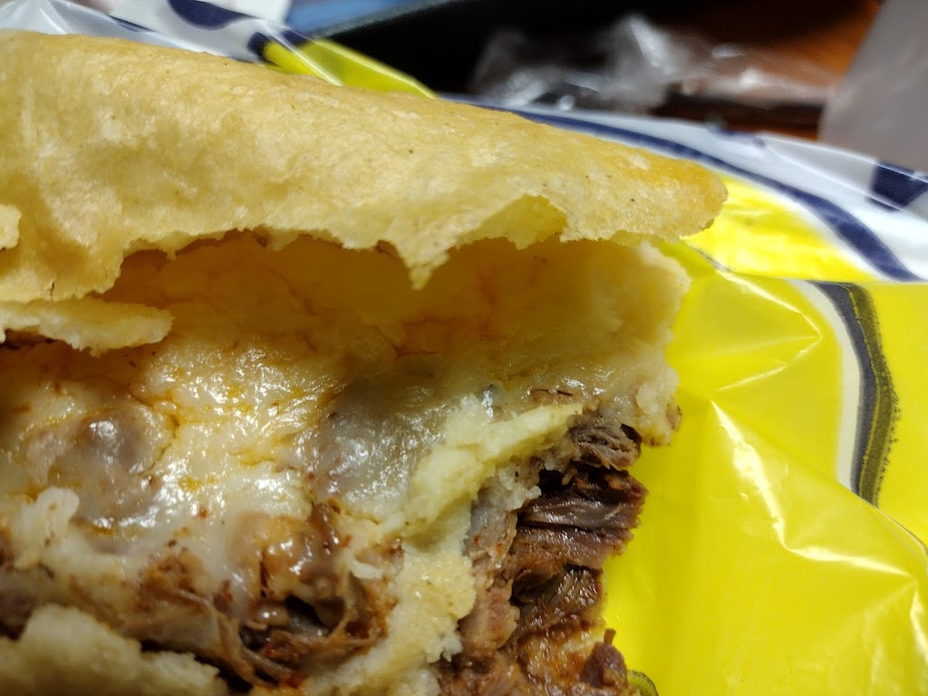 La Caprichoza | restaurant | 2601 W Braker Ln, Austin, TX 78758, USA | 5126567956 OR +1 512-656-7956