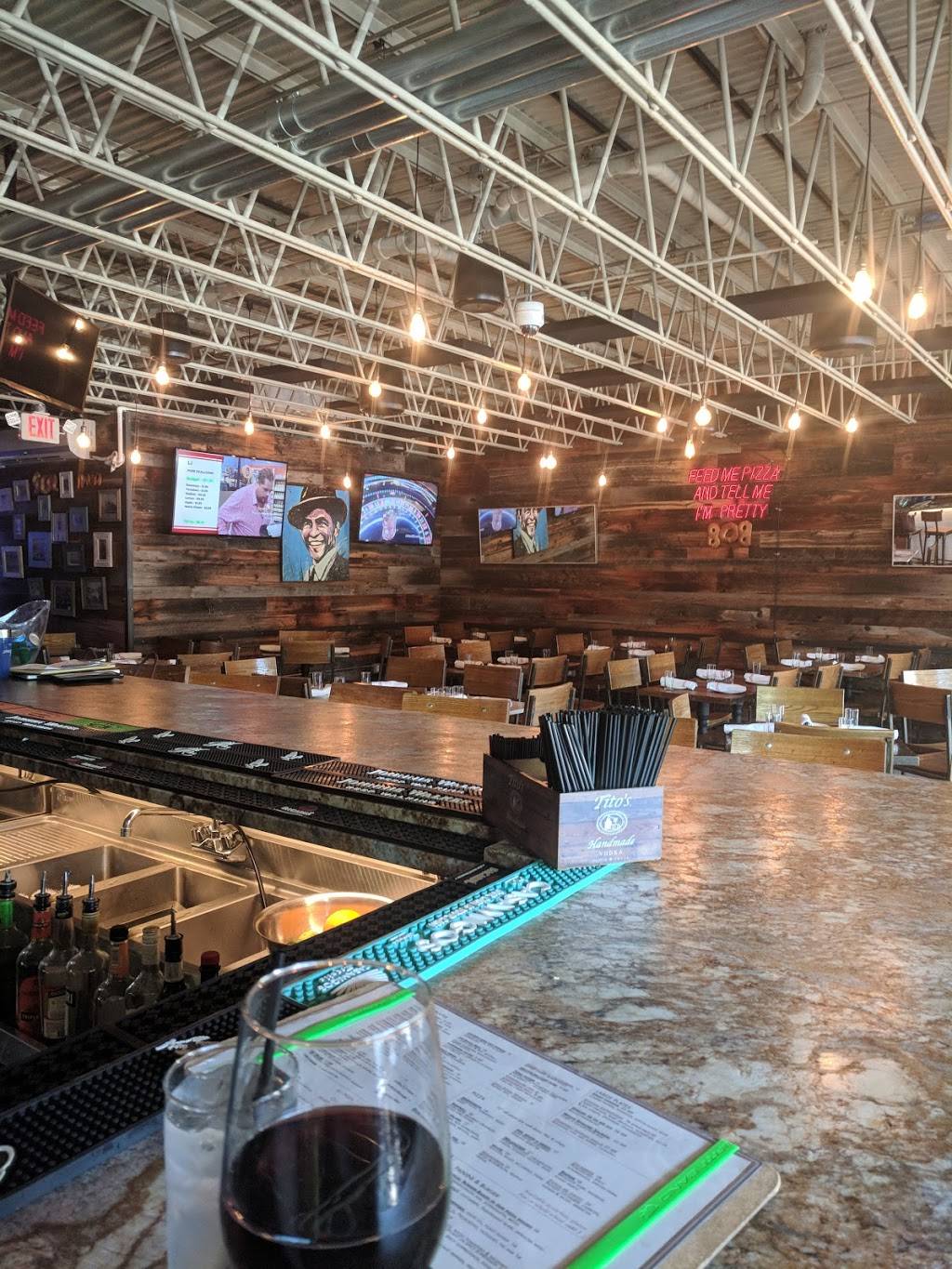 808 Social | restaurant | 185 Summerfield St, Scarsdale, NY 10583, USA | 9147232600 OR +1 914-723-2600