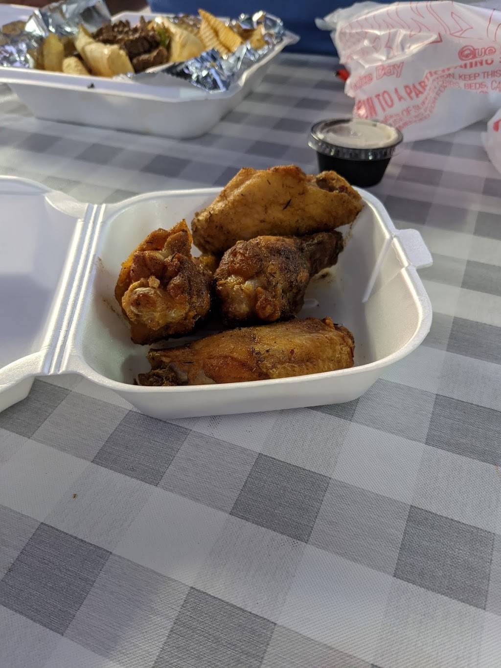 Knox Wings & Phillys | restaurant | 104 Cedar Ln, Knoxville, TN 37912, USA | 8657669116 OR +1 865-766-9116