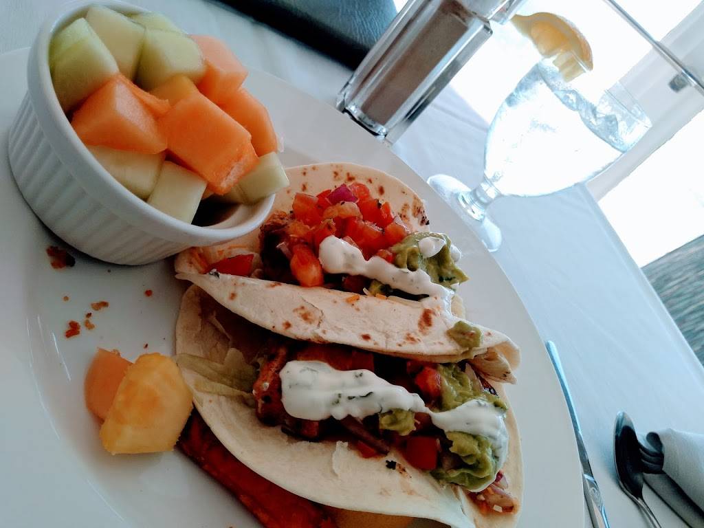 Spinners Rooftop Revolving Bistro | restaurant | 5250 Gulf Blvd, St Pete Beach, FL 33706, USA | 7273601811 OR +1 727-360-1811