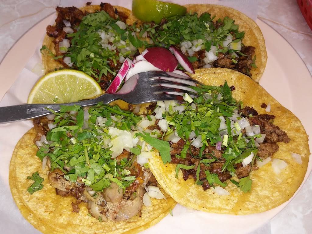 Taqueria El Tapatio | restaurant | 4238 W Fullerton Ave, Chicago, IL 60639, USA | 7732781468 OR +1 773-278-1468