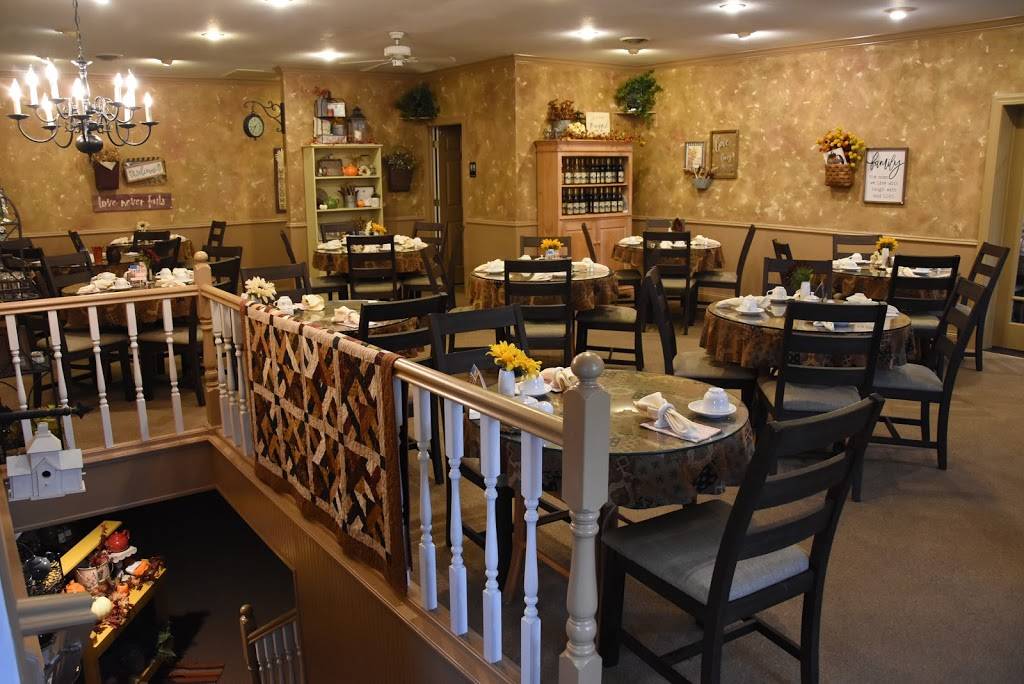 Peppercorn Pantry | restaurant | 911 Parriott St, Aplington, IA 50604, USA | 3193472797 OR +1 319-347-2797
