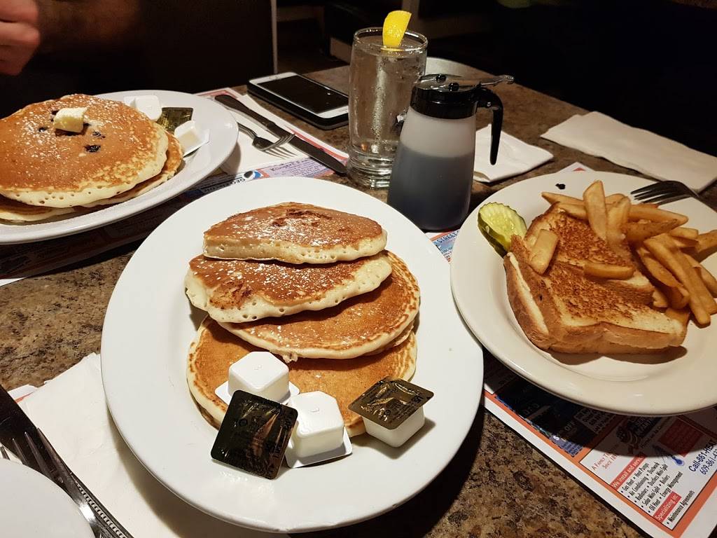 Point Diner | restaurant | 8 MacArthur Blvd, Somers Point, NJ 08244, USA | 6099272284 OR +1 609-927-2284