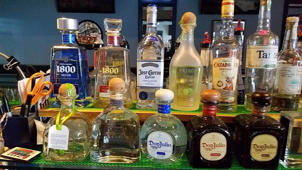 Larrys Bar & Grill | restaurant | 322 N Independence Blvd # A, Romeoville, IL 60446, USA | 8155522284 OR +1 815-552-2284