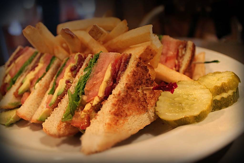 Simons Restaurant | restaurant | 2 Roosevelt Rd, Villa Park, IL 60181, USA | 6305300200 OR +1 630-530-0200