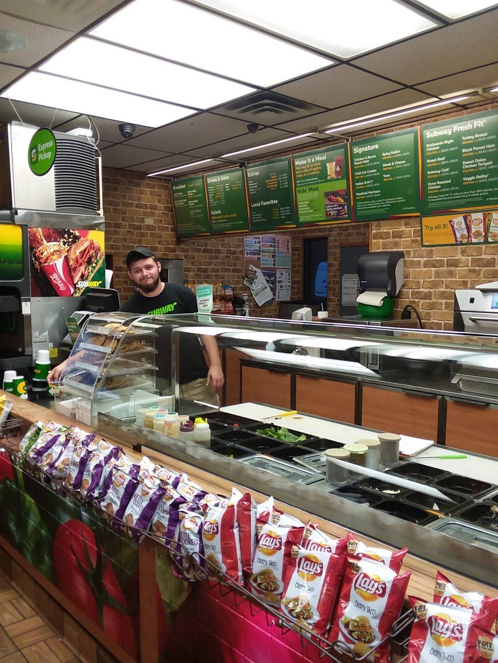 Subway Restaurants | restaurant | 258 Airport Rd, Beaver, WV 25813, USA | 3042536644 OR +1 304-253-6644