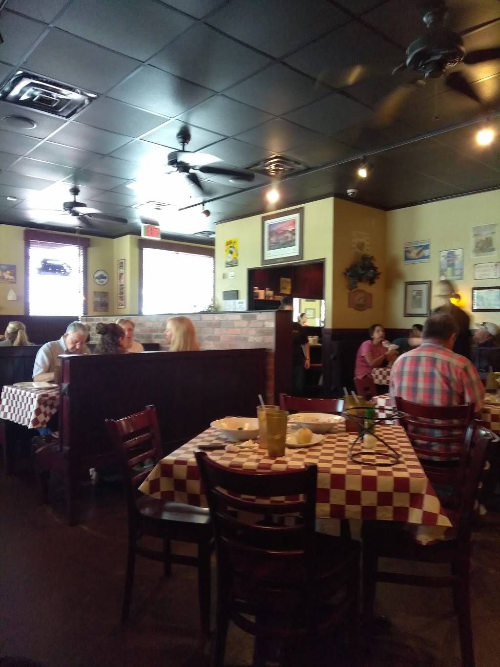 Olde Town Pizzeria & Pasta Co. | restaurant | 3011 James L Redman Pkwy, Plant City, FL 33566, USA | 8137525800 OR +1 813-752-5800