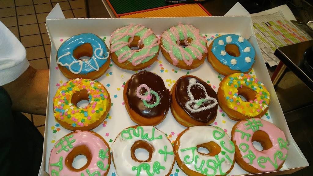 Dunkin | bakery | 4020 Winter Garden Vineland Rd, Winter Garden, FL 34787, USA | 4073470685 OR +1 407-347-0685