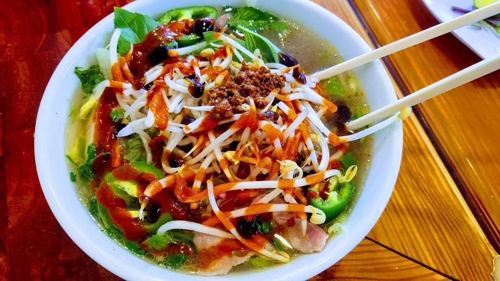 Pho Dalat | restaurant | 836 Eden Way N, Chesapeake, VA 23320, USA | 7572339995 OR +1 757-233-9995