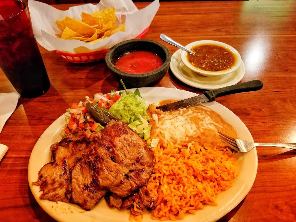Los Tres Amigos | restaurant | 63 NE Carefree Ln, Waukee, IA 50263, USA | 5159870393 OR +1 515-987-0393