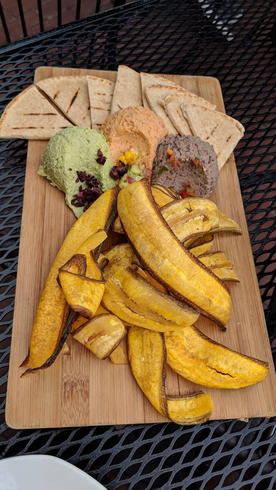 Chart House | restaurant | 60 Long Wharf, Boston, MA 02110, USA | 6172271576 OR +1 617-227-1576