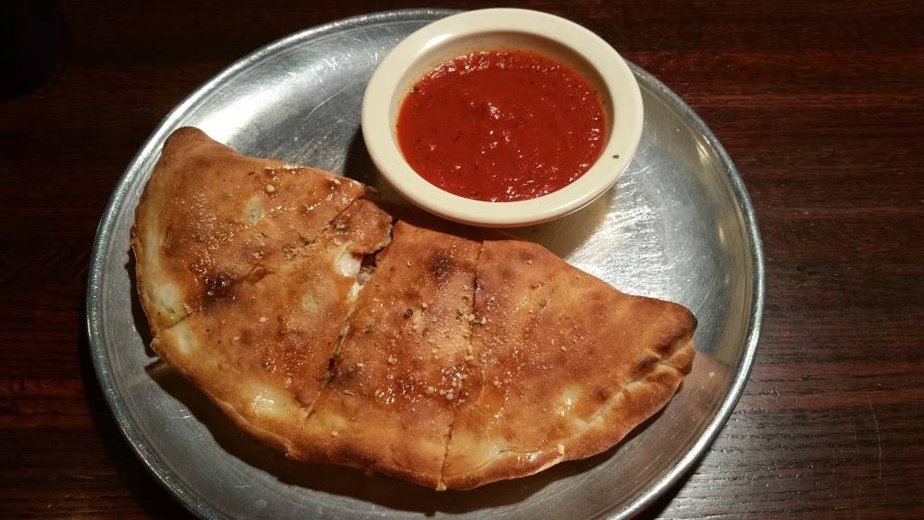 Don Carmelos Pizzeria | restaurant | 10821 Prairie Brook Rd, Omaha, NE 68144, USA | 4029333190 OR +1 402-933-3190