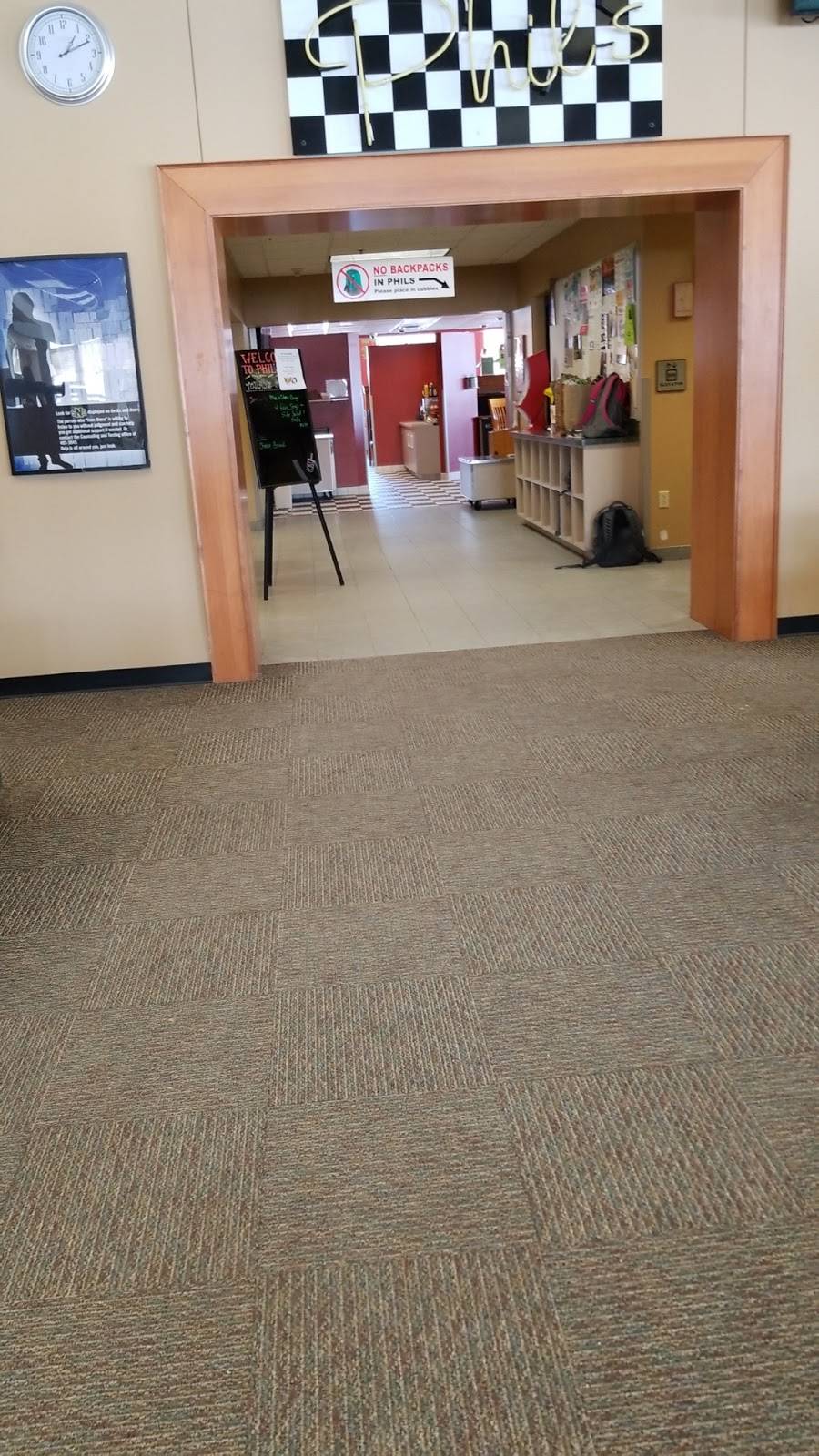 Phils | restaurant | 419 1st St, De Pere, WI 54115, USA | 9204034201 OR +1 920-403-4201