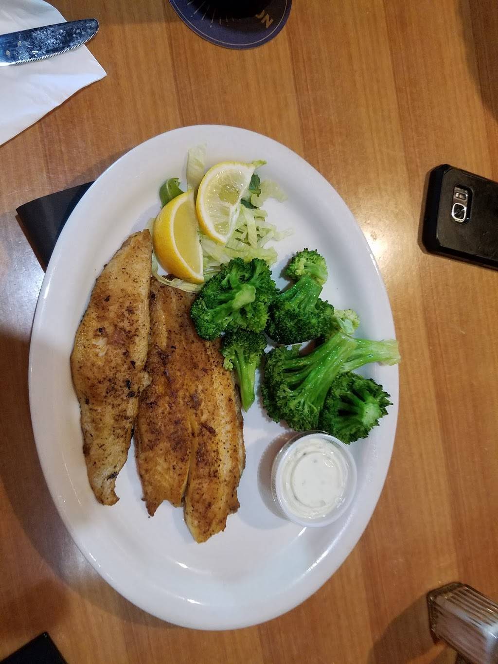 Drydock | restaurant | 840 William Hilton Pkwy, Hilton Head Island, SC 29928, USA | 8438429775 OR +1 843-842-9775