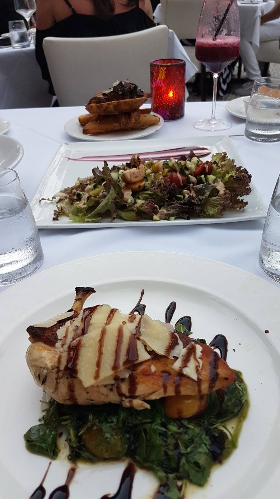 Giannis At The Former Versace Mansion | restaurant | 1116 Ocean Dr, Miami Beach, FL 33139, USA | 7864852200 OR +1 786-485-2200